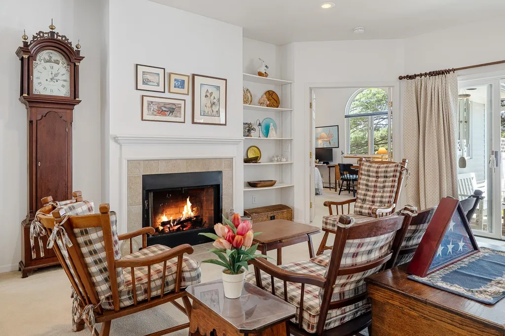 14 Skyline Way Hartford VT 05001