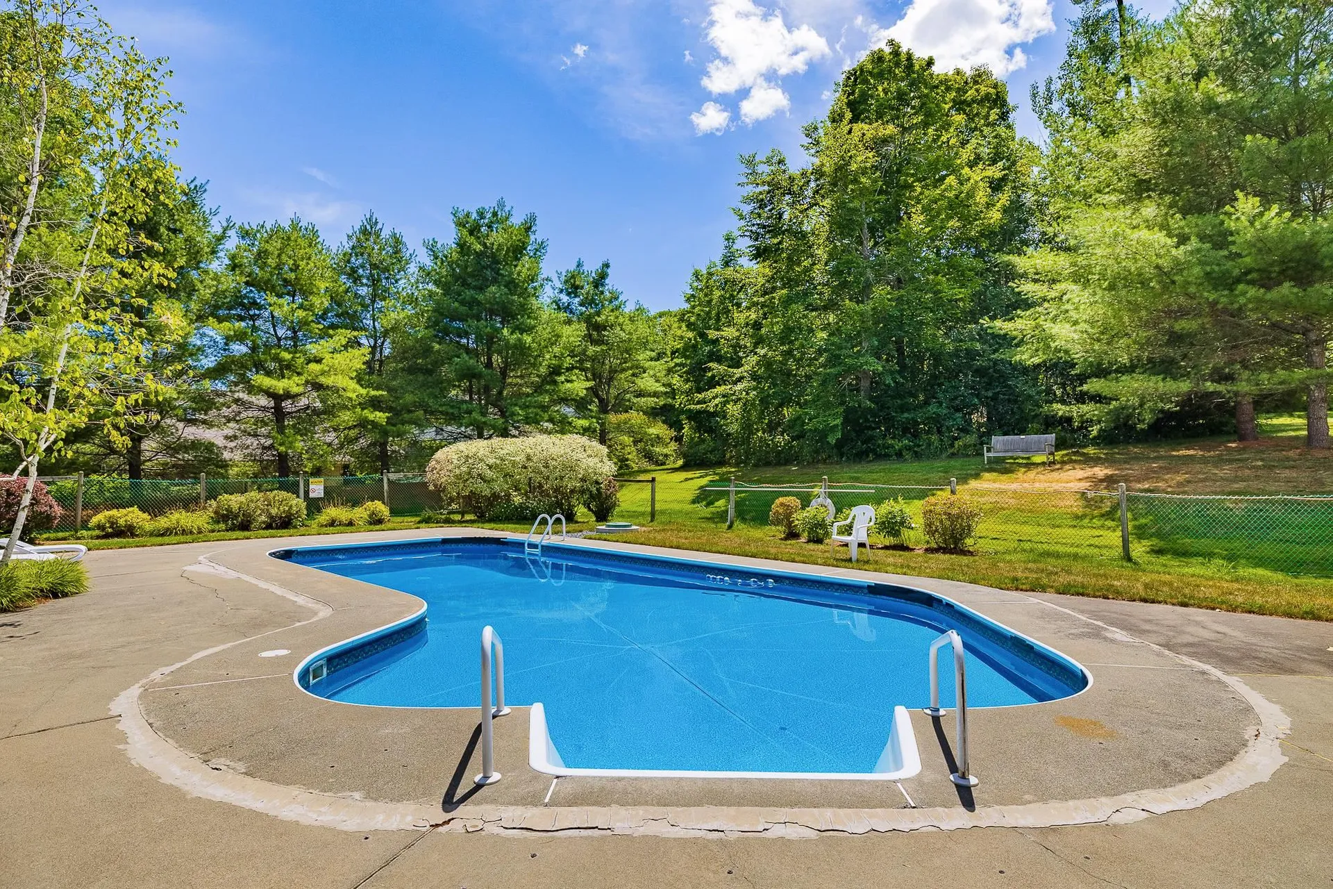 14 Skyline Way Hartford VT 05001