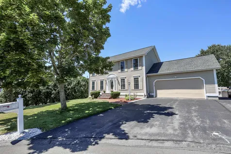 22 Karine Lane Manchester NH 03109