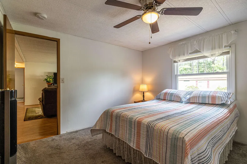 21 Country Way Goffstown NH 03045