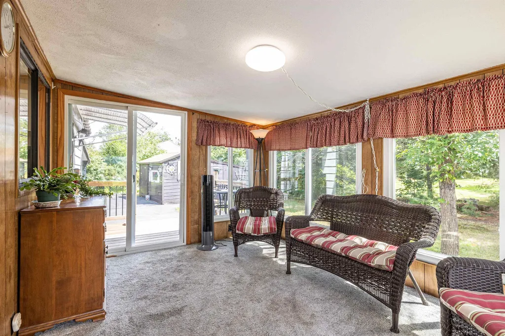 21 Country Way Goffstown NH 03045