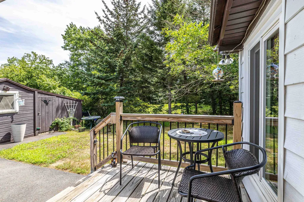 21 Country Way Goffstown NH 03045