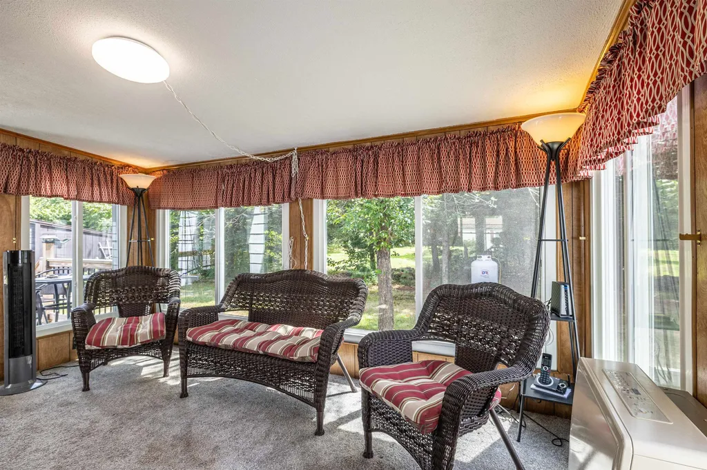 21 Country Way Goffstown NH 03045