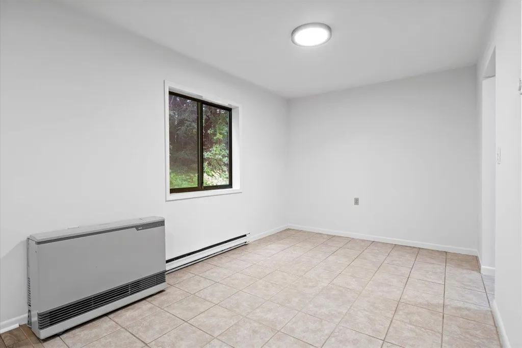 63 Hawthorne Circle South Burlington VT 05403