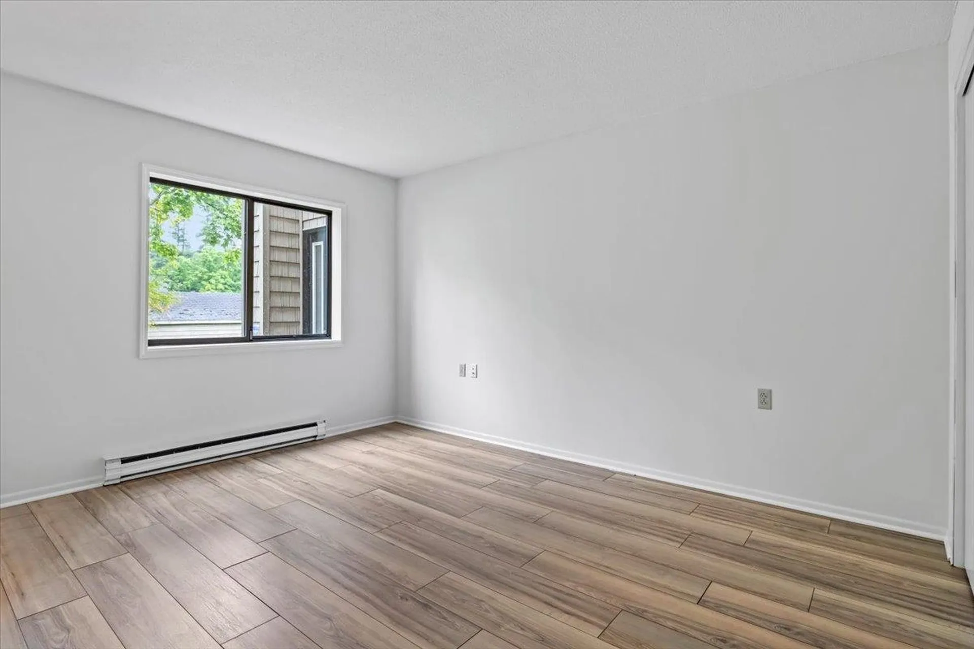 63 Hawthorne Circle South Burlington VT 05403