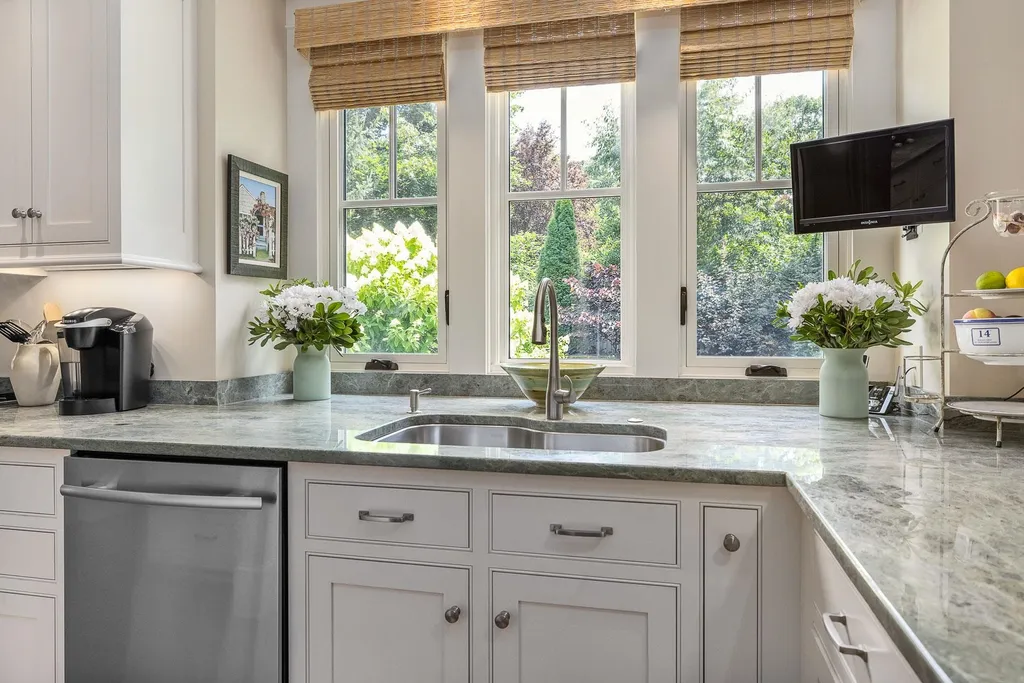 71 Central Road Rye NH 03870