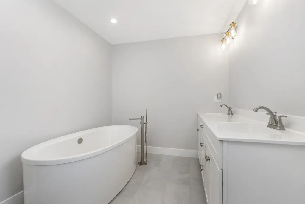 108 Kelsey Road Nottingham NH 03290-5514