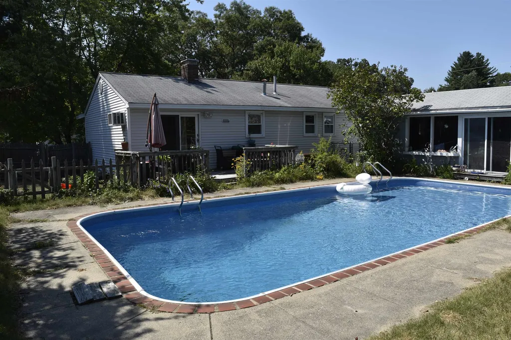 12 Northwood Drive Nashua NH 03063
