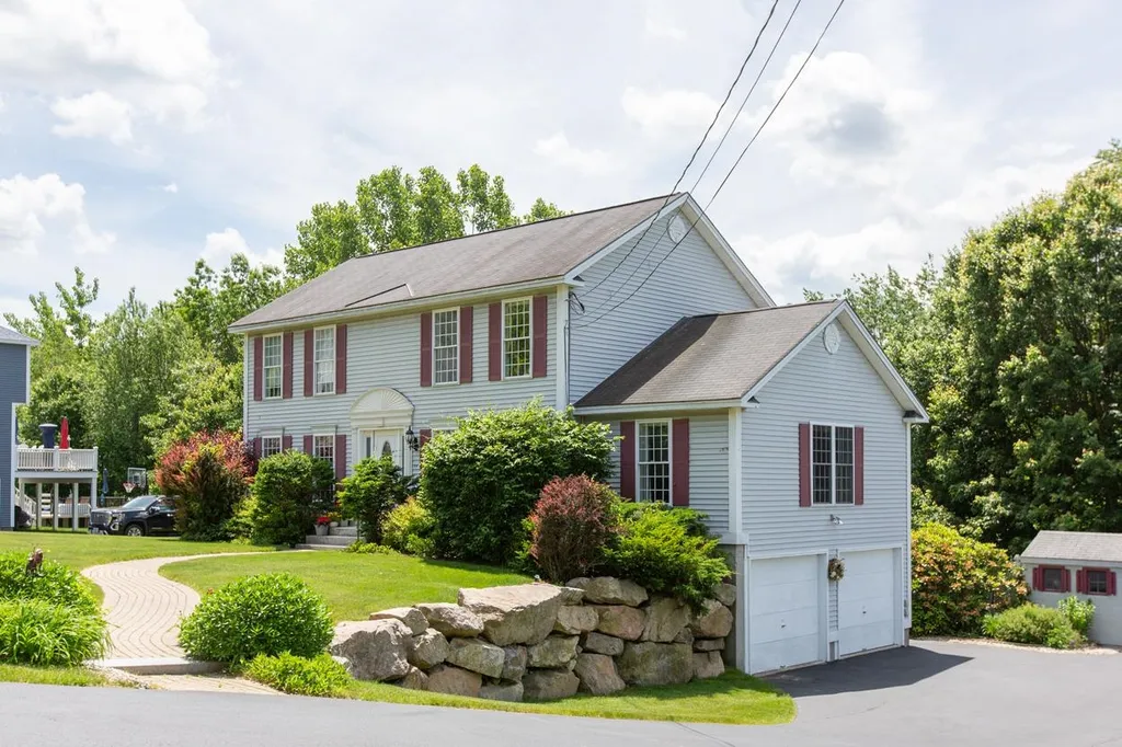 77 Rosegate Farm Drive Manchester NH 03109