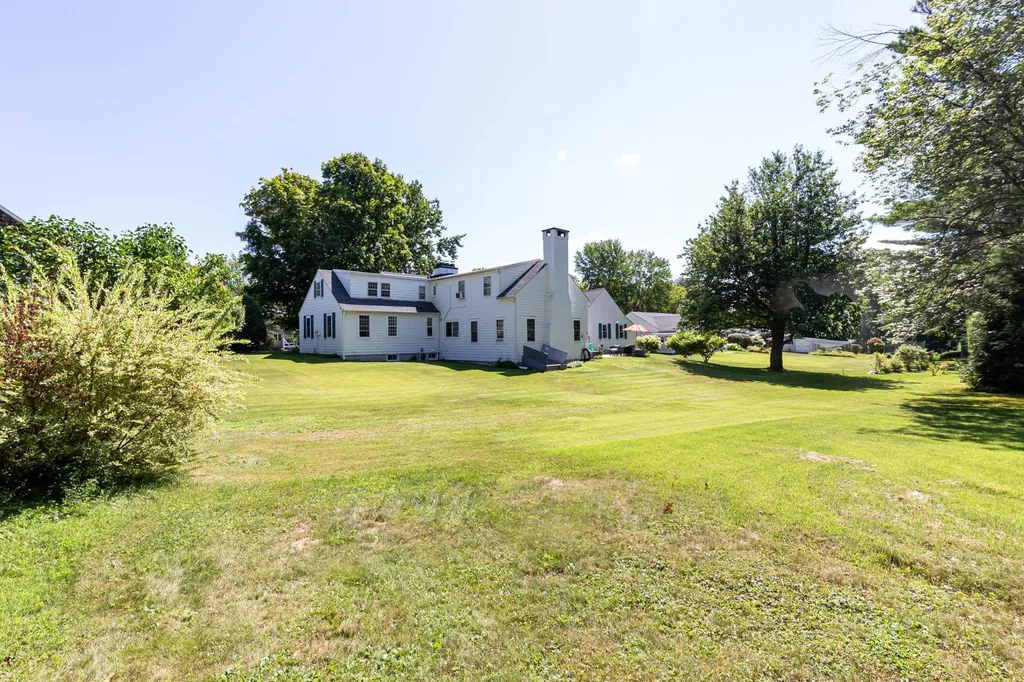 1382 Old North Main Street Laconia NH 03246