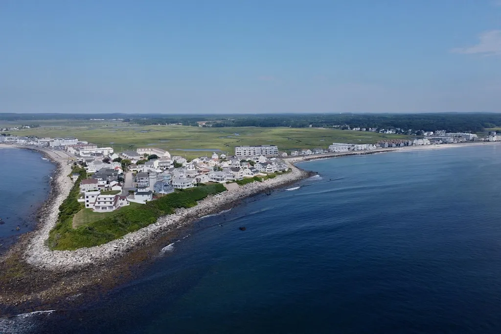 19 Dumas Avenue Hampton NH 03842