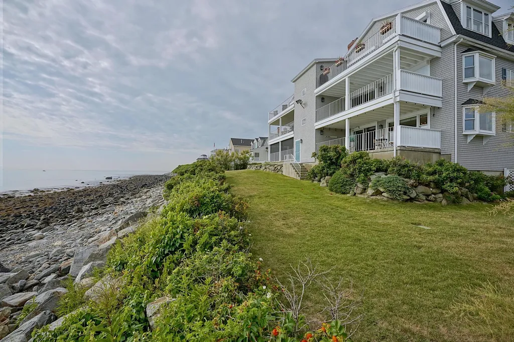 19 Dumas Avenue Hampton NH 03842