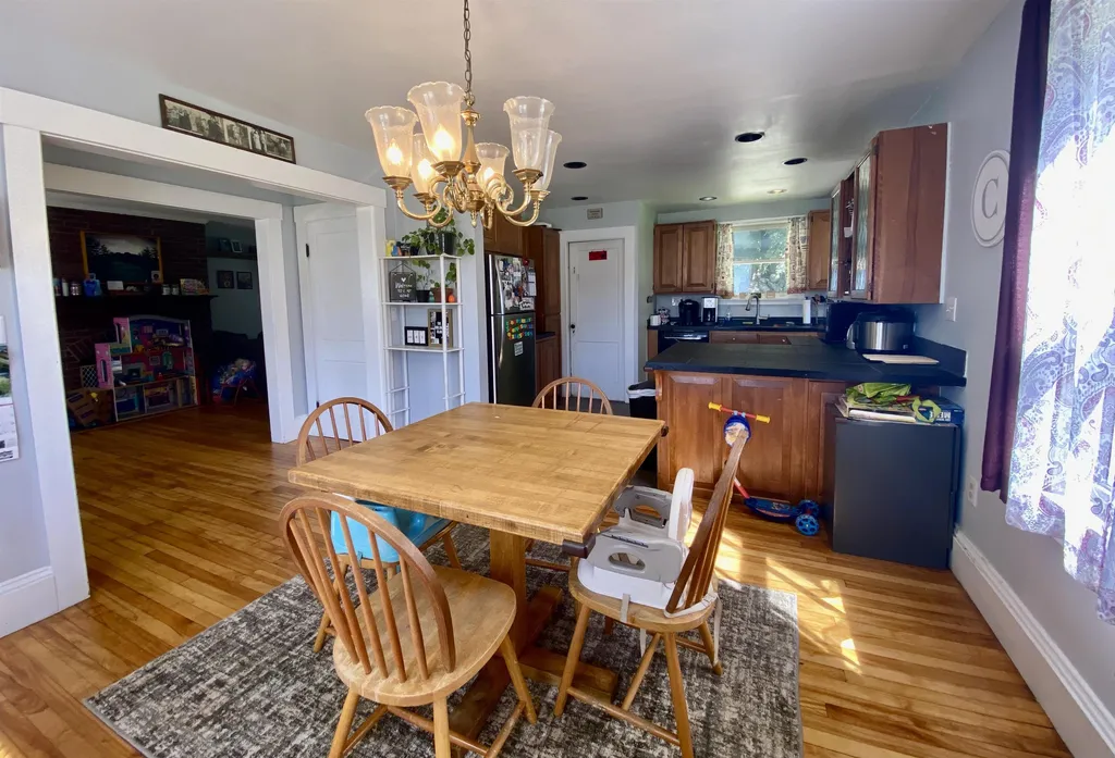 21 Columbus Circle Newport NH 30773