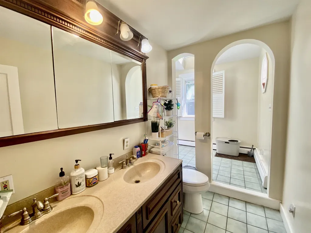 21 Columbus Circle Newport NH 30773