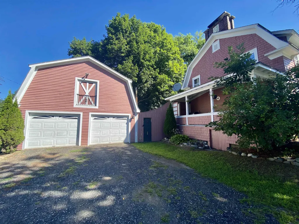 21 Columbus Circle Newport NH 30773