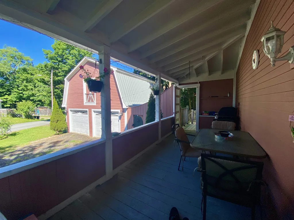 21 Columbus Circle Newport NH 30773