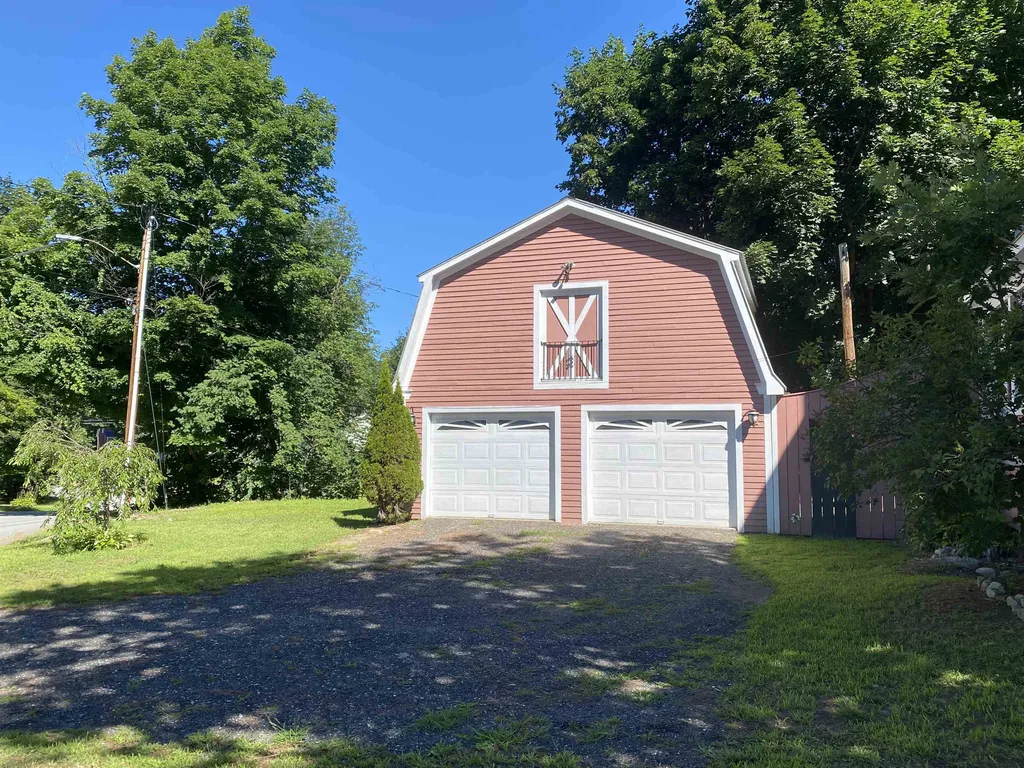 21 Columbus Circle Newport NH 30773