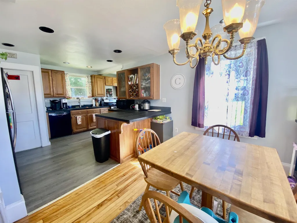 21 Columbus Circle Newport NH 30773