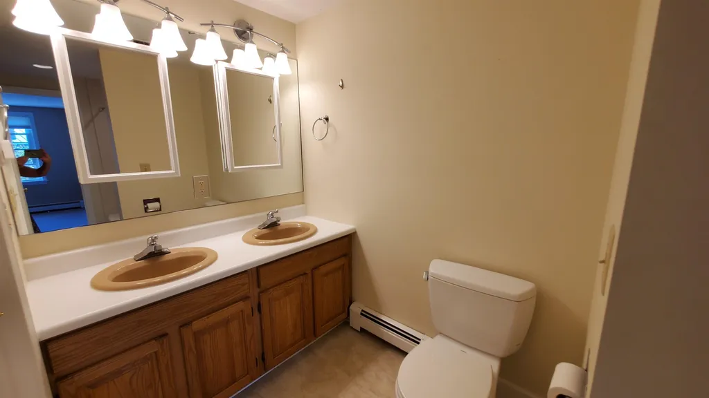 16 Fieldstone Way Hartford VT 05001