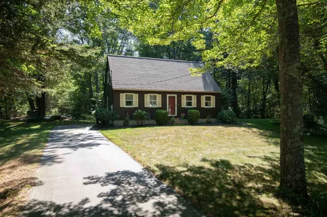 8 Flynn Street Somersworth NH 03878