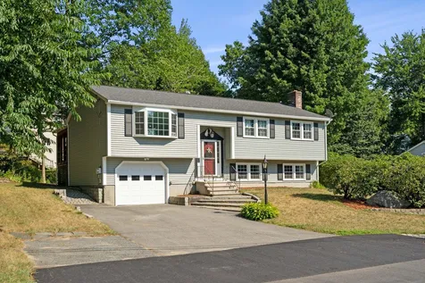 12 Maywood Drive Nashua NH 03064