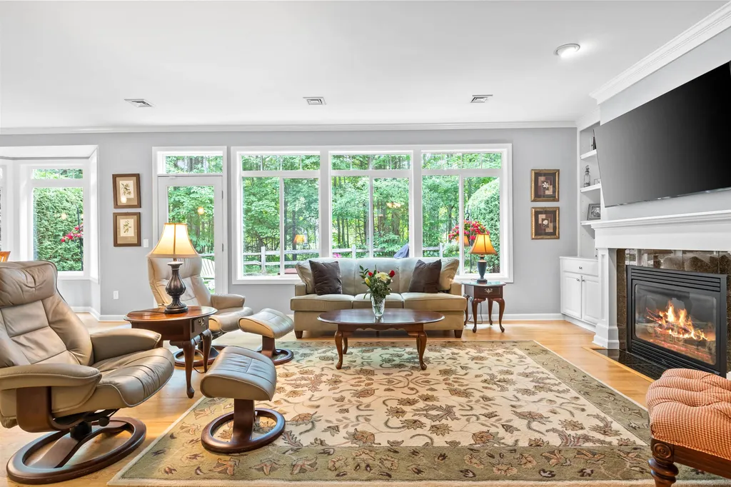 53 Chickadee Circle South Burlington VT 05403