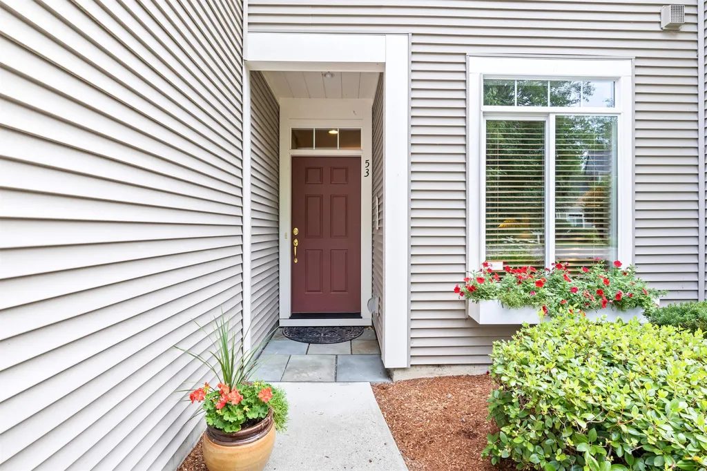 53 Chickadee Circle South Burlington VT 05403