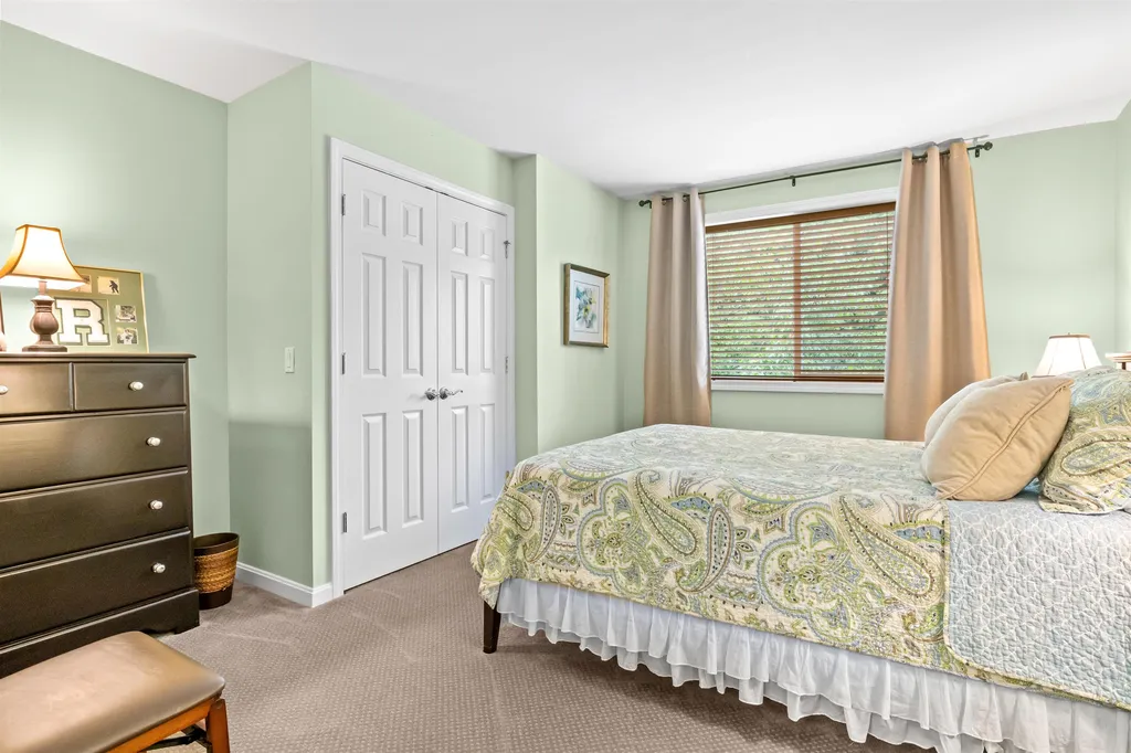 53 Chickadee Circle South Burlington VT 05403
