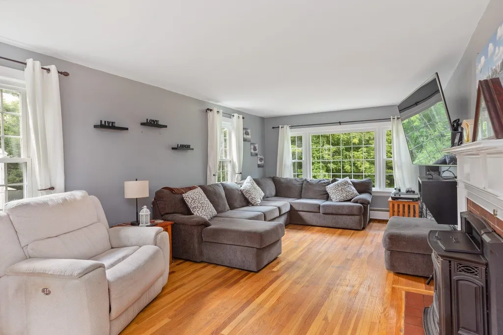 108 Sand Hill Road Peterborough NH 03458
