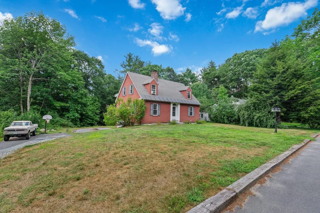 108 Sand Hill Road Peterborough NH 03458