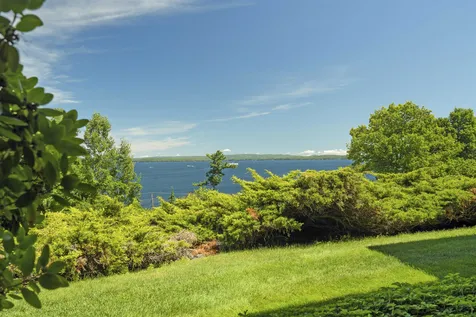 170 Belknap Point Road Gilford NH 03249