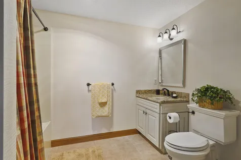 170 Belknap Point Road Gilford NH 03249