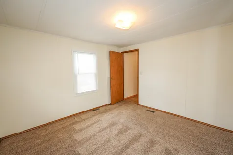 40 Thistle Way Manchester NH 03109