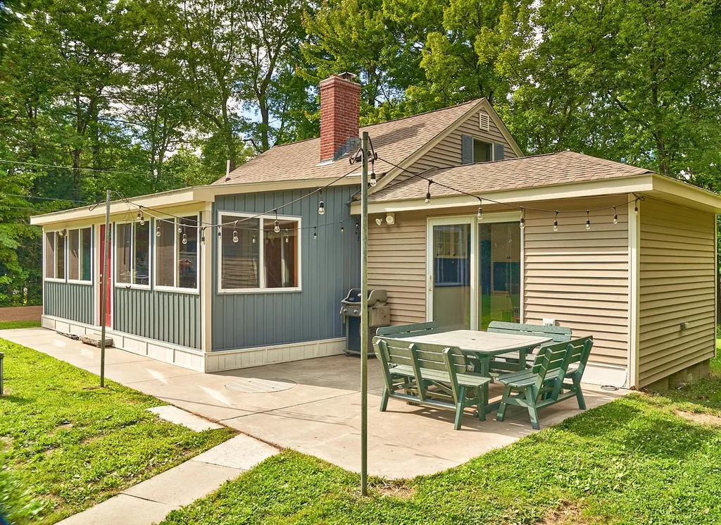 4 Settlement Hill Road New Ipswich NH 03071