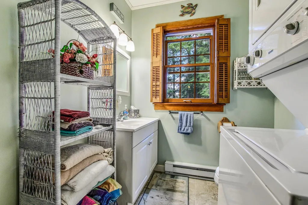 229 Webster Avenue Franklin NH 03235