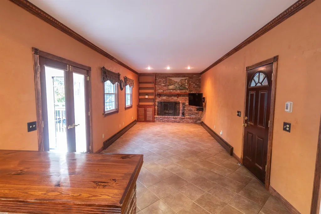 81 Carolan Avenue Hampton NH 03842
