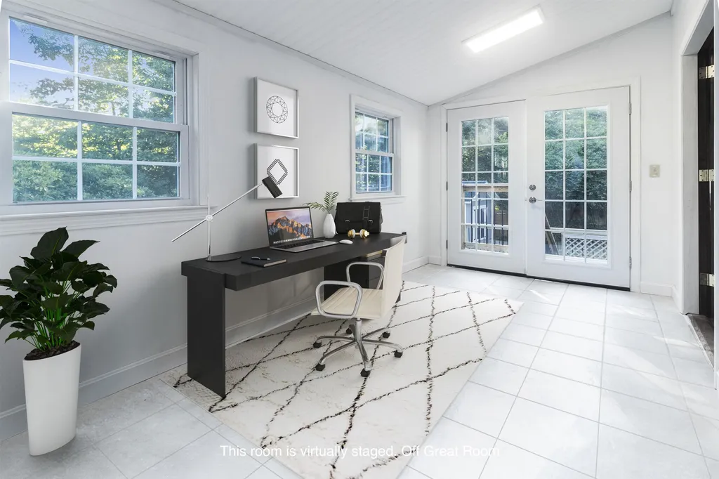 81 Carolan Avenue Hampton NH 03842