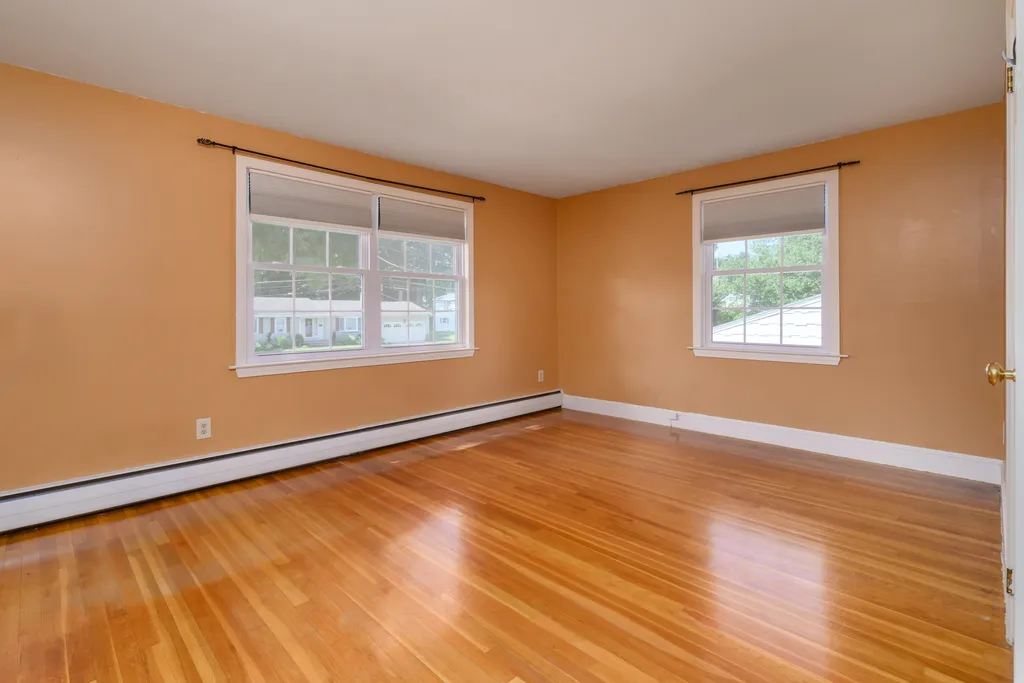 81 Carolan Avenue Hampton NH 03842