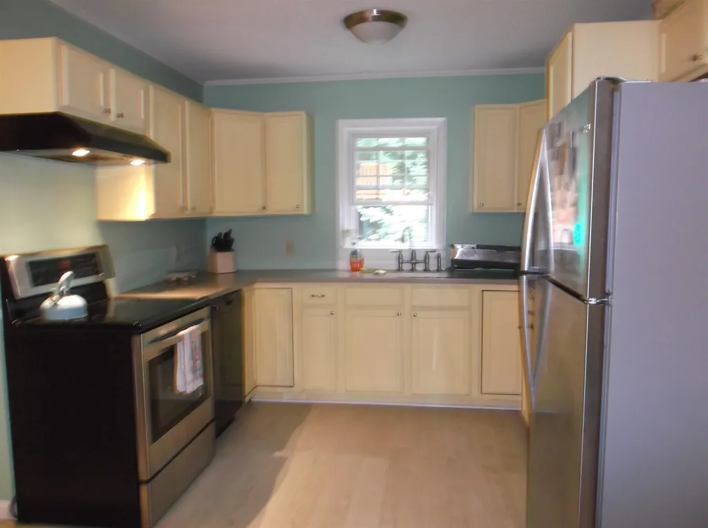 56 White Cedar Lane Shelburne VT 05482