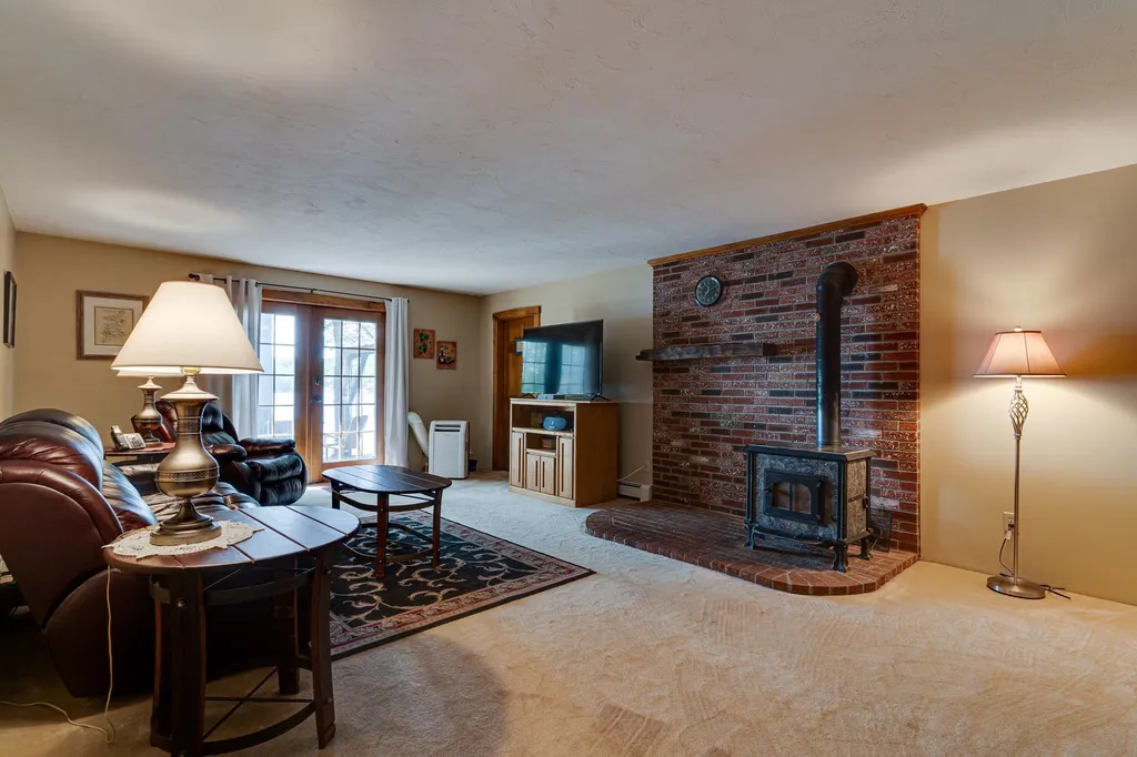 28 Balch Hill Road Wakefield NH 03830