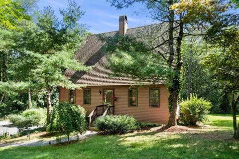 11 Peabody Drive Brentwood NH 03833