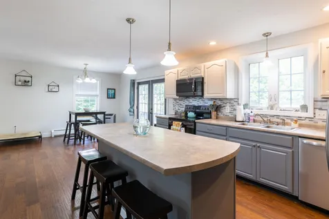 73 Cherub Drive Farmington NH 03835