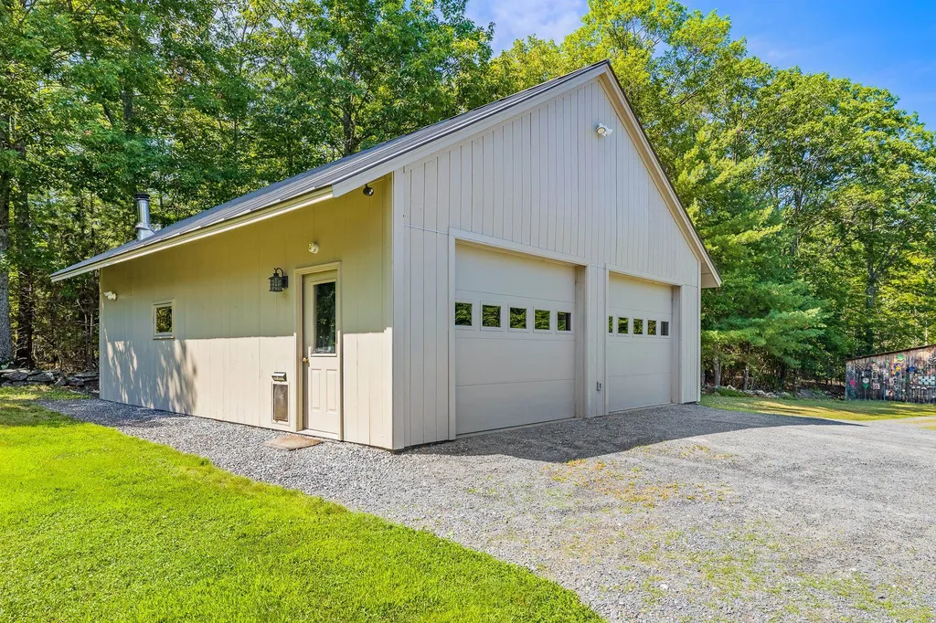 111 Dyke Drive Orford NH 03777