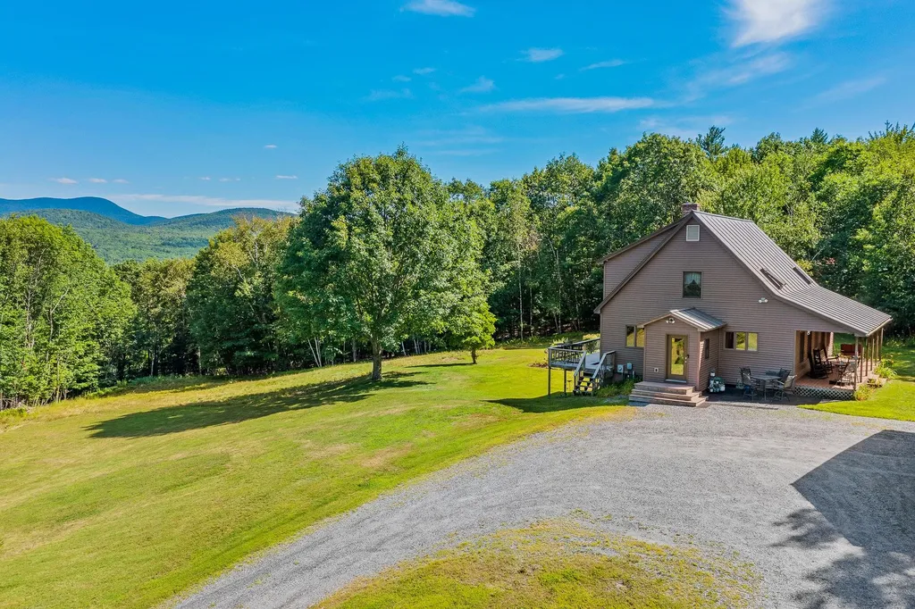 111 Dyke Drive Orford NH 03777
