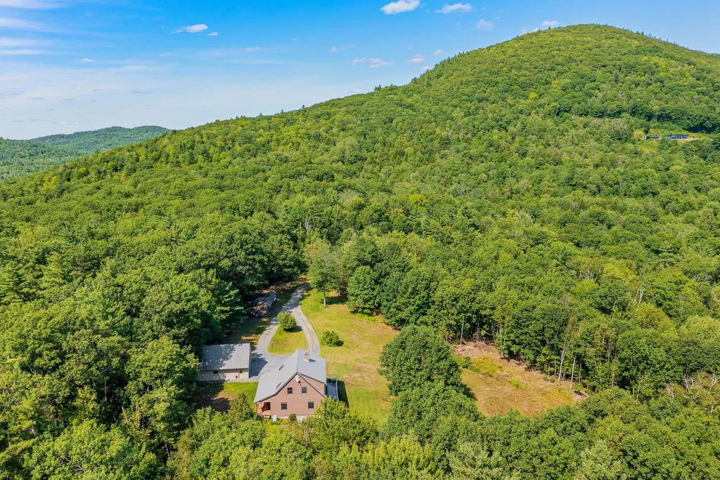 111 Dyke Drive Orford NH 03777