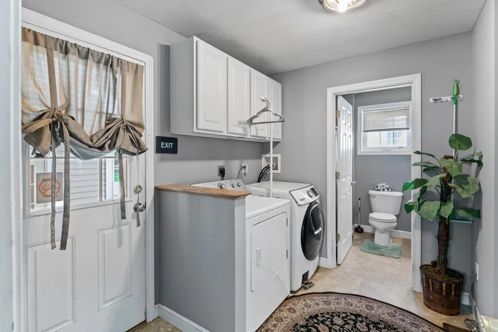 61b Pennichuck Street Nashua NH 03064
