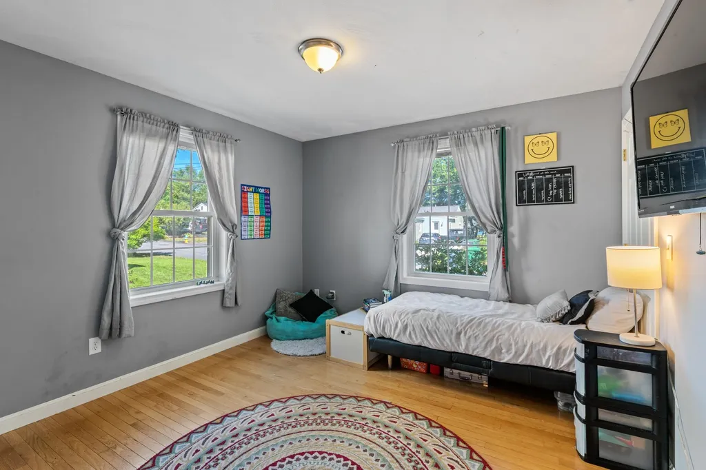 61b Pennichuck Street Nashua NH 03064