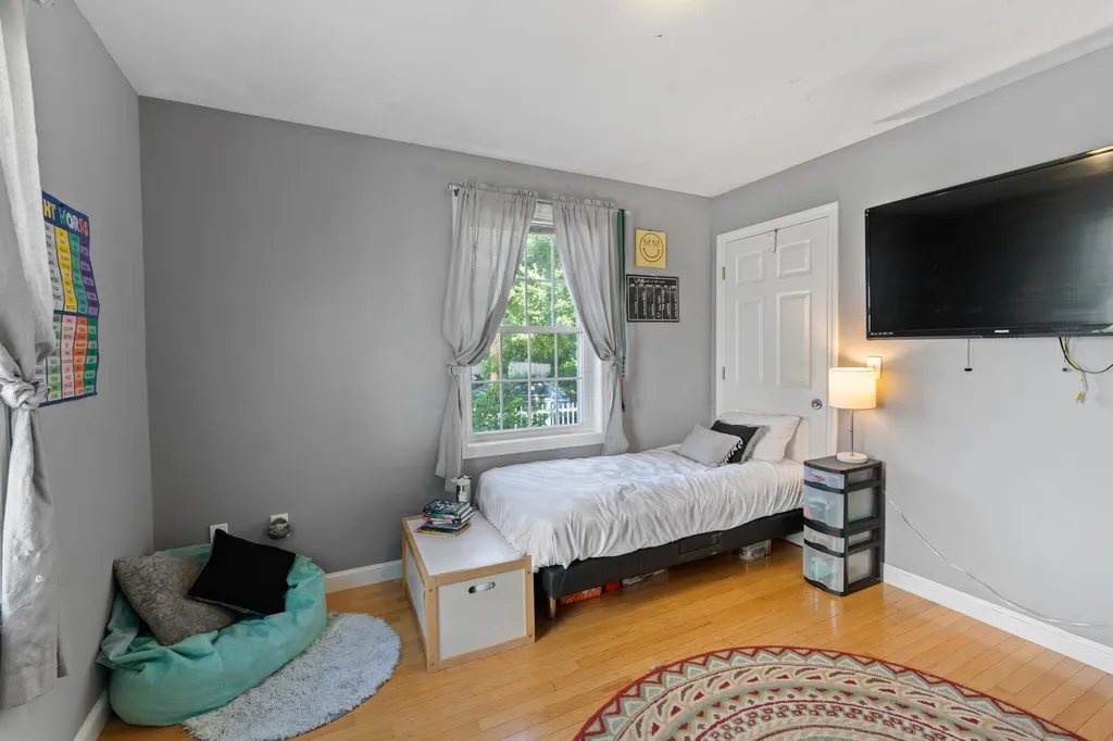 61b Pennichuck Street Nashua NH 03064