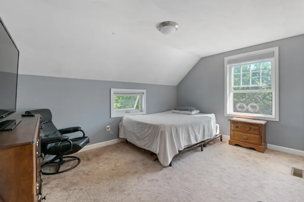 61b Pennichuck Street Nashua NH 03064