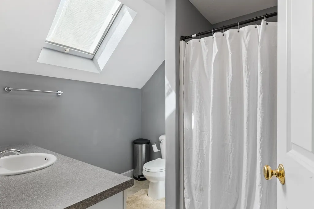 61b Pennichuck Street Nashua NH 03064